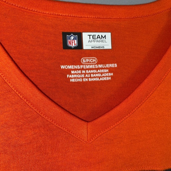 Women's CINCINNATI BENGALS Color Block V-Neck Tee B Logo SMALL - Picture 4 of 5